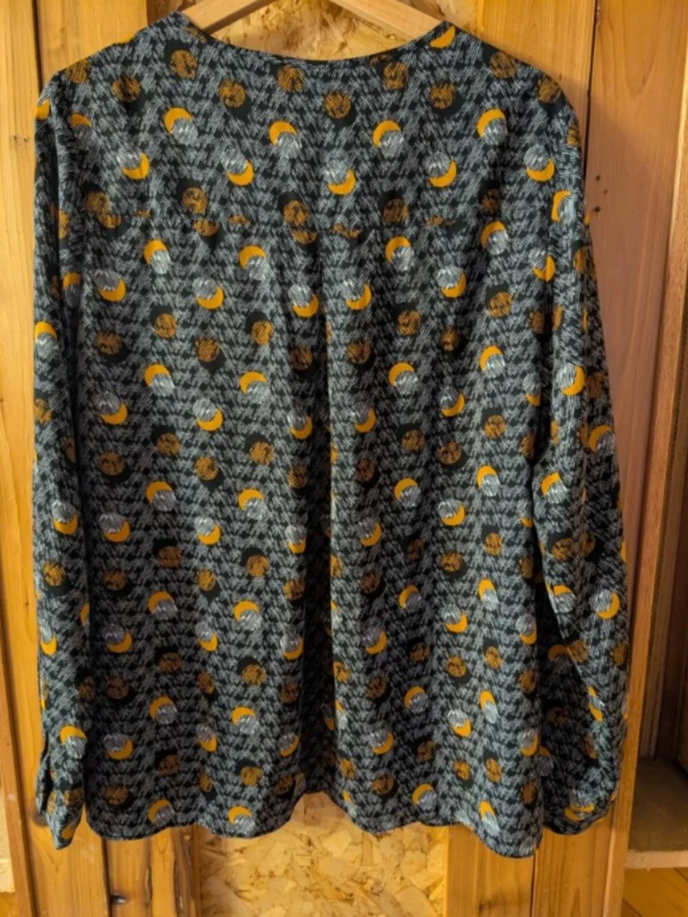 cabi Patterned Blouse - Picture 3 of 6